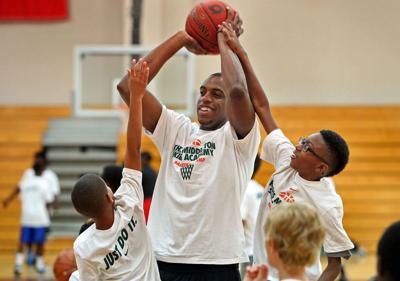 Khris Middleton Pledges 1m For Porter Gaud Scholarships Sports