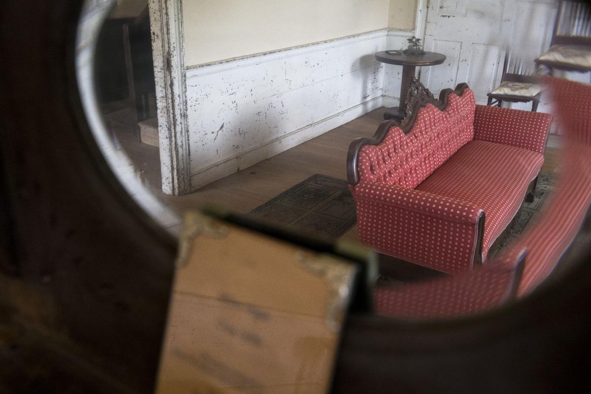You Can Tour This 18th Century Sc Home Complete With Mystery Bloodstain And Ghostly Goat News Postandcourier Com
