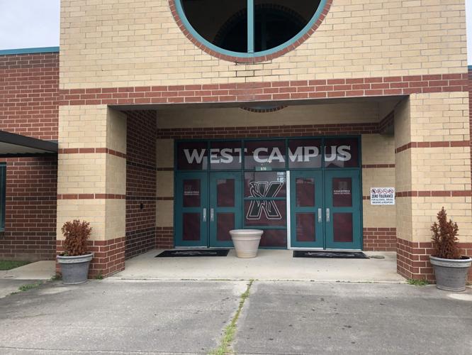 PHOTOS New paintings and murals at Kingstree High and C.E. Murray