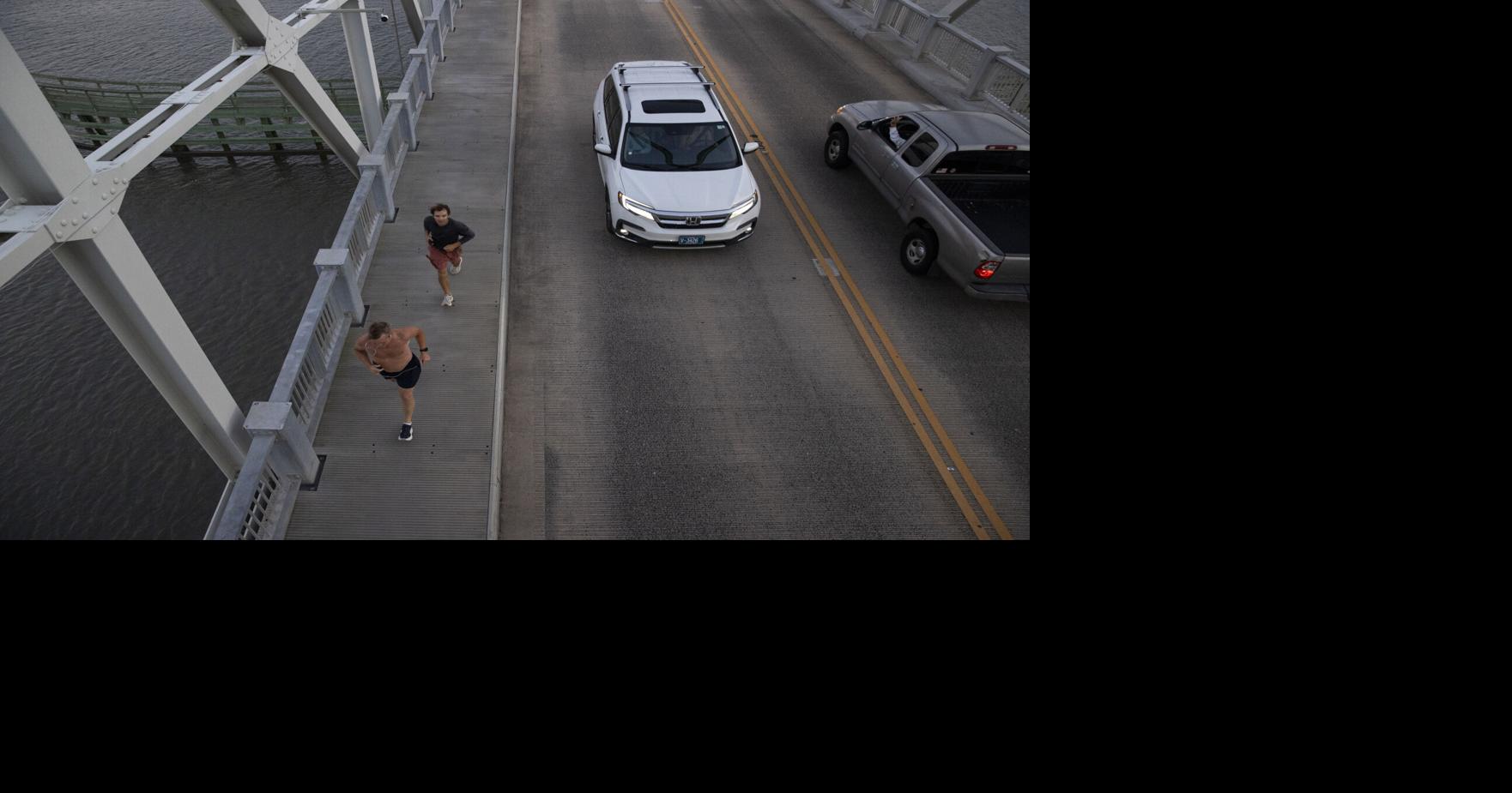 Ben Sawyer Bridge closed to heavy trucks, marine traffic disrupted following malfunction