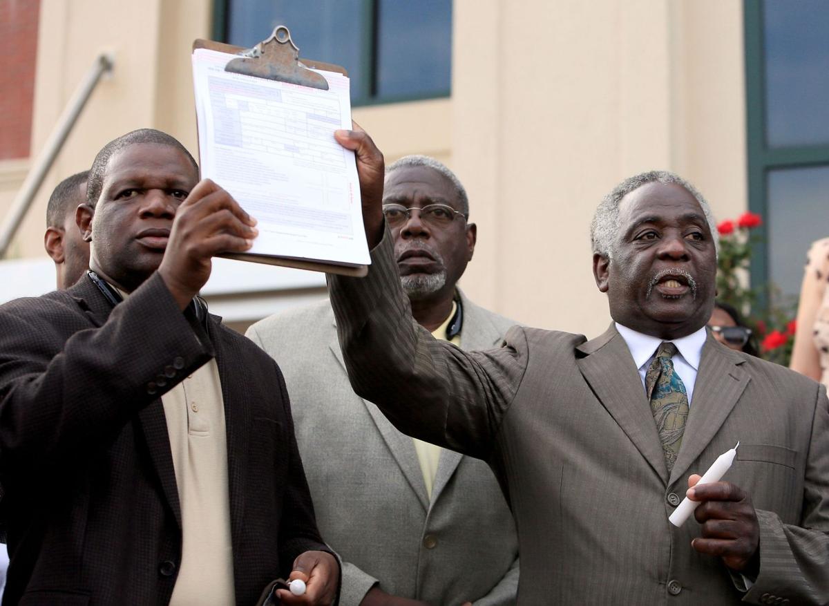 Walter Scott demonstrations continue