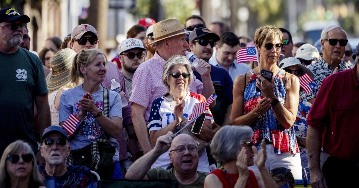 Photos: Hundreds come together for reading of Declaration of Independence