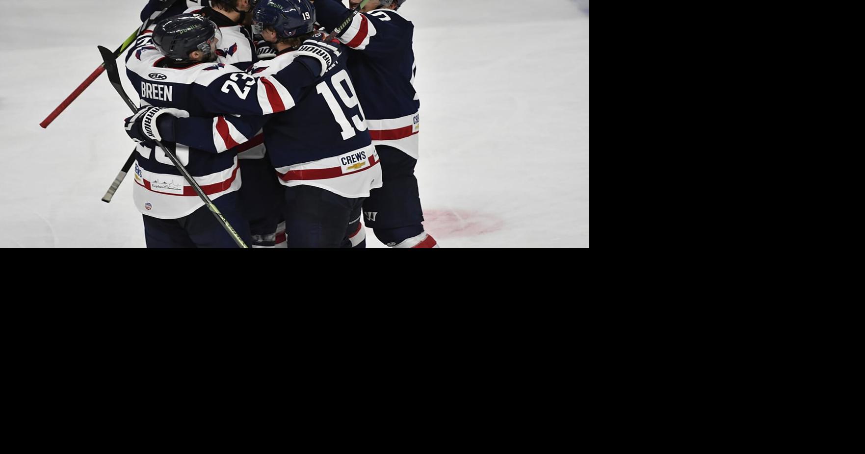 Late goals help Stingrays snap two-game slide