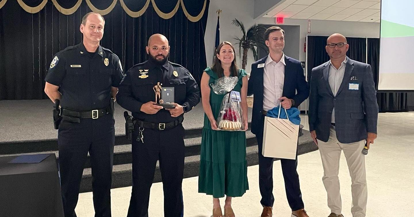 Officer awarded for saving man during mental health crisis - Vimarsana News