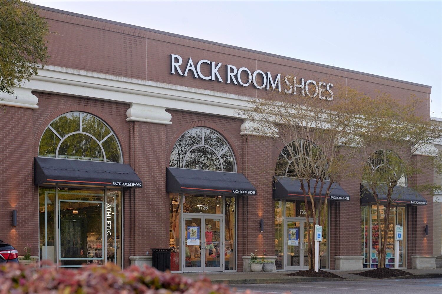 Rack room shoes deals dallas highway