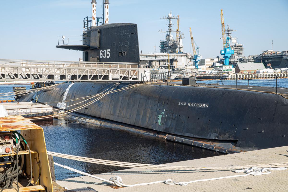 Charleston S Navy Sub School Bids Adieu To A Longtime Instructor Business Postandcourier Com