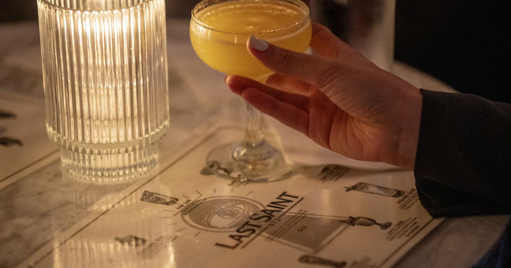 Charleston is full of considerable cocktail bars, and here are 10 favorites - Vimarsana News