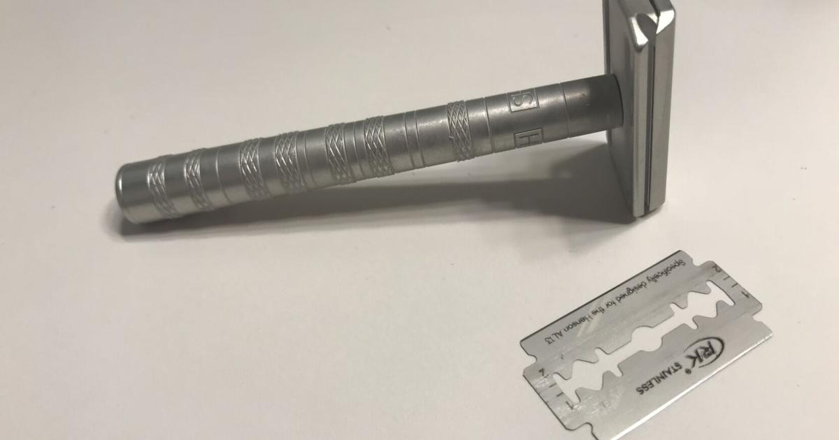 Used Digusting Razor Columnist regrets advice on safety razors and used luggage