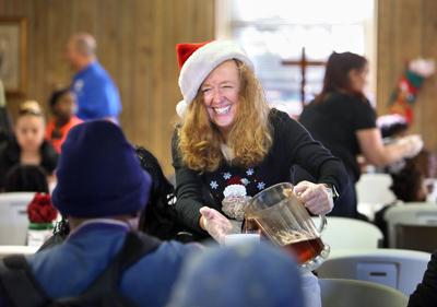 Tricounty Family Ministries Holiday Celebration Expected To Feed Thousands Provide Christmas Gifts News Postandcourier Com