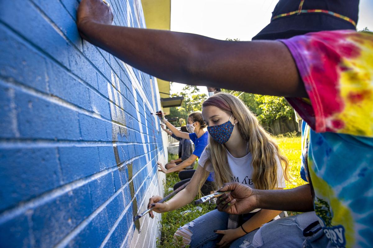 mural01.JPG