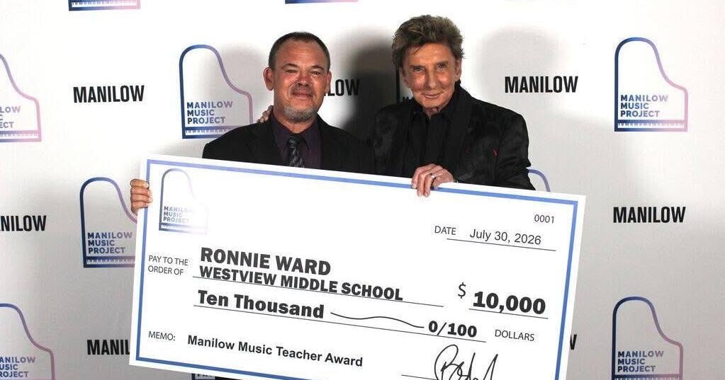 Westview music teacher honored at Barry Manilow concert
