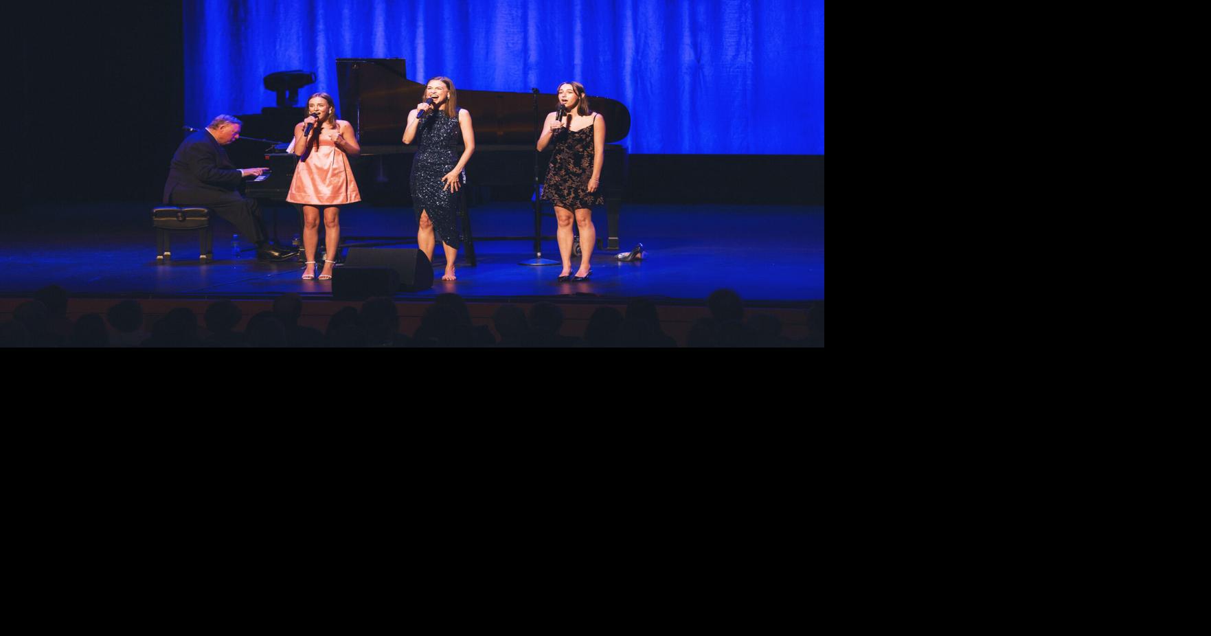 2 Charleston students join singer Sutton Foster on stage