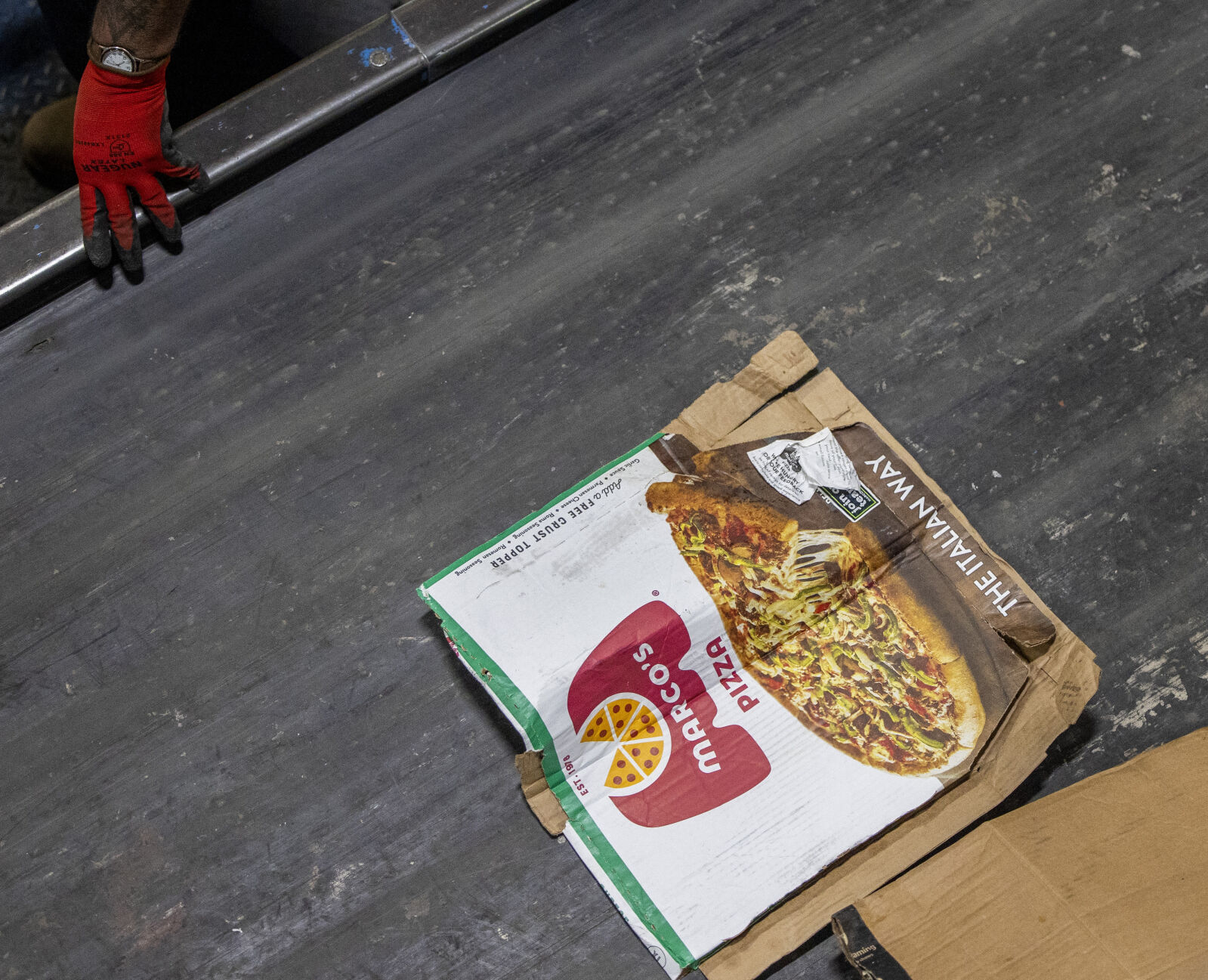 Can you recycle empty pizza boxes? News