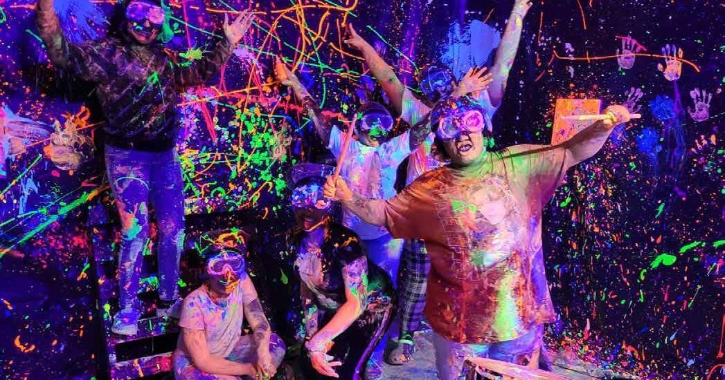Please, make a mess - Vimarsana News