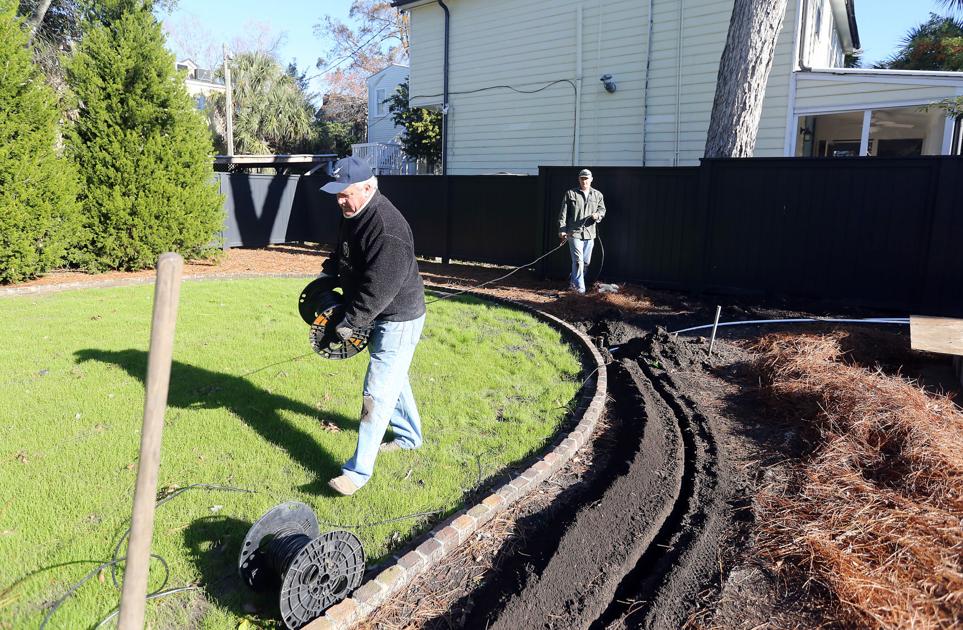 How To Have A Lush South Carolina Lawn And Garden Without Spending Too Many Greenbacks Real Estate Postandcourier Com