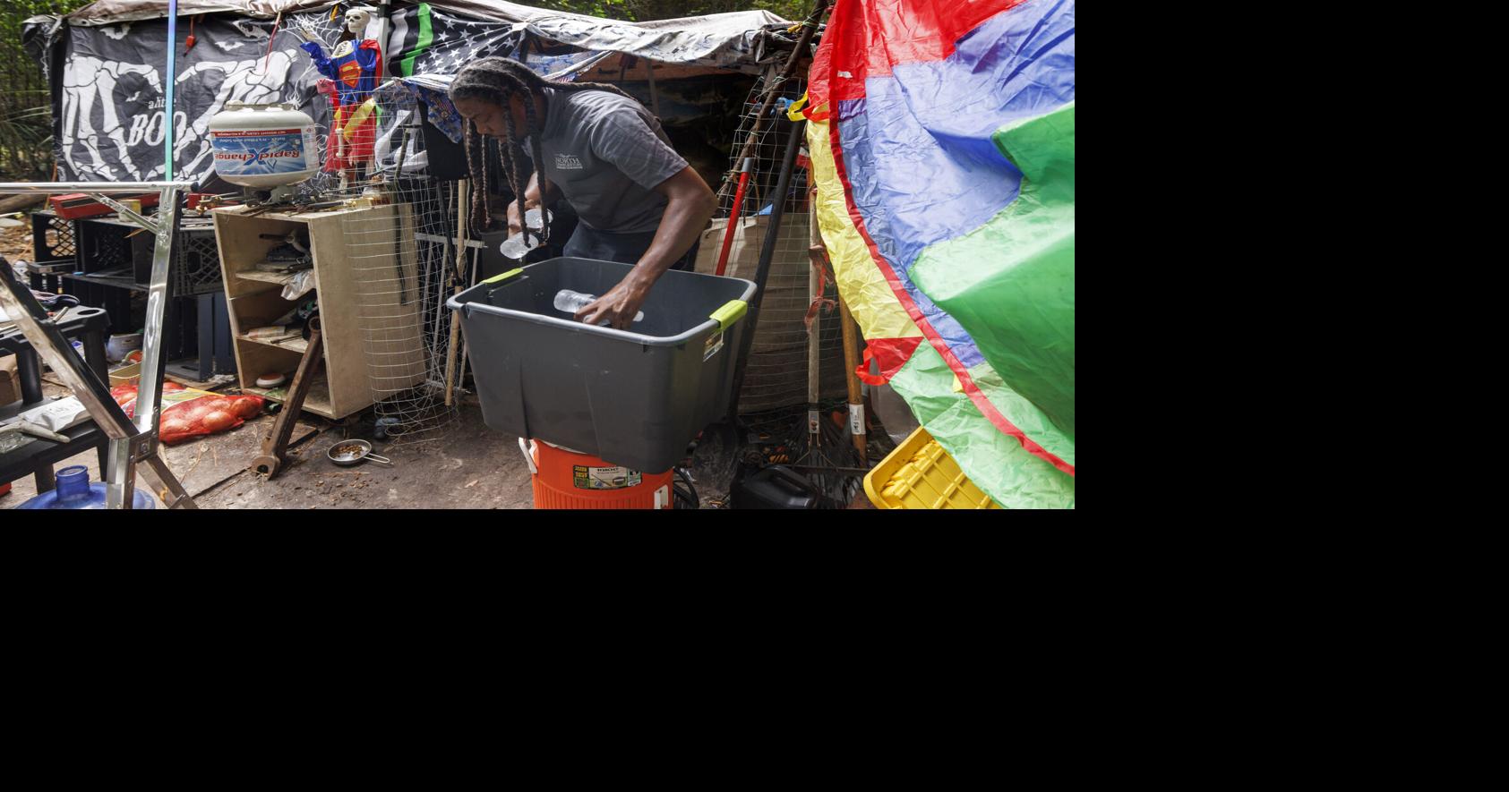 During Charleston's extreme heat, there is little refuge for people without homes