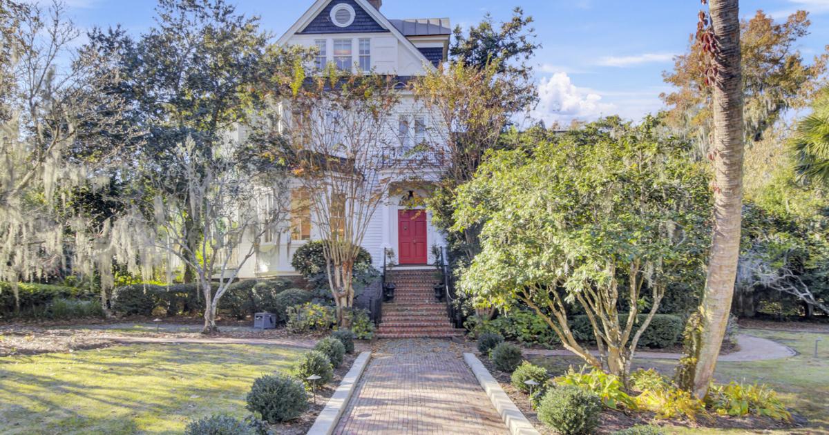 Cosmetic mogul's onetime winter estate in Summerville hits the market for ...