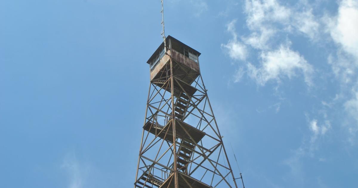 What are those big, derelict towers standing over rural South Carolina?