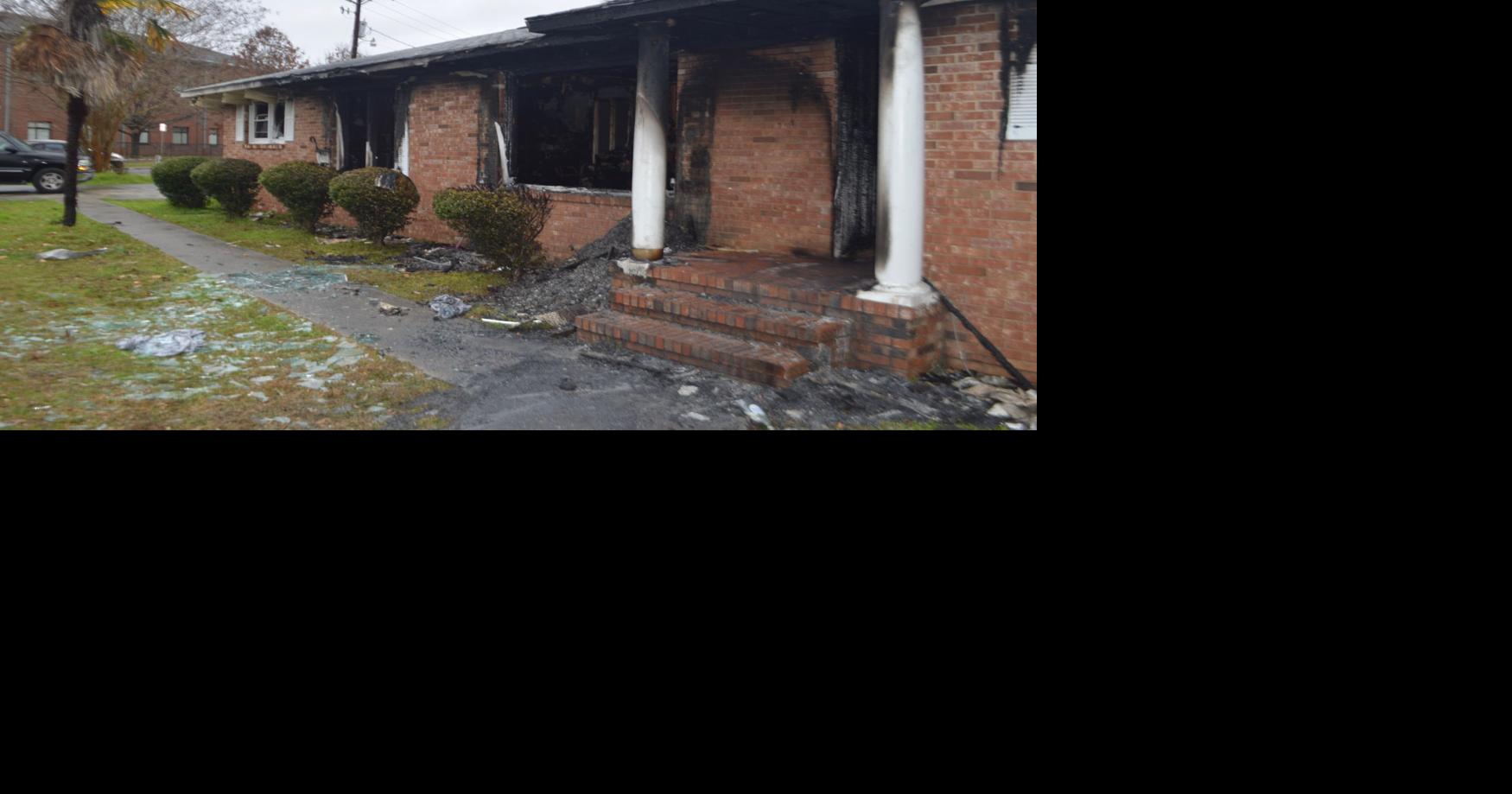 Early morning fire destroys Aiken home