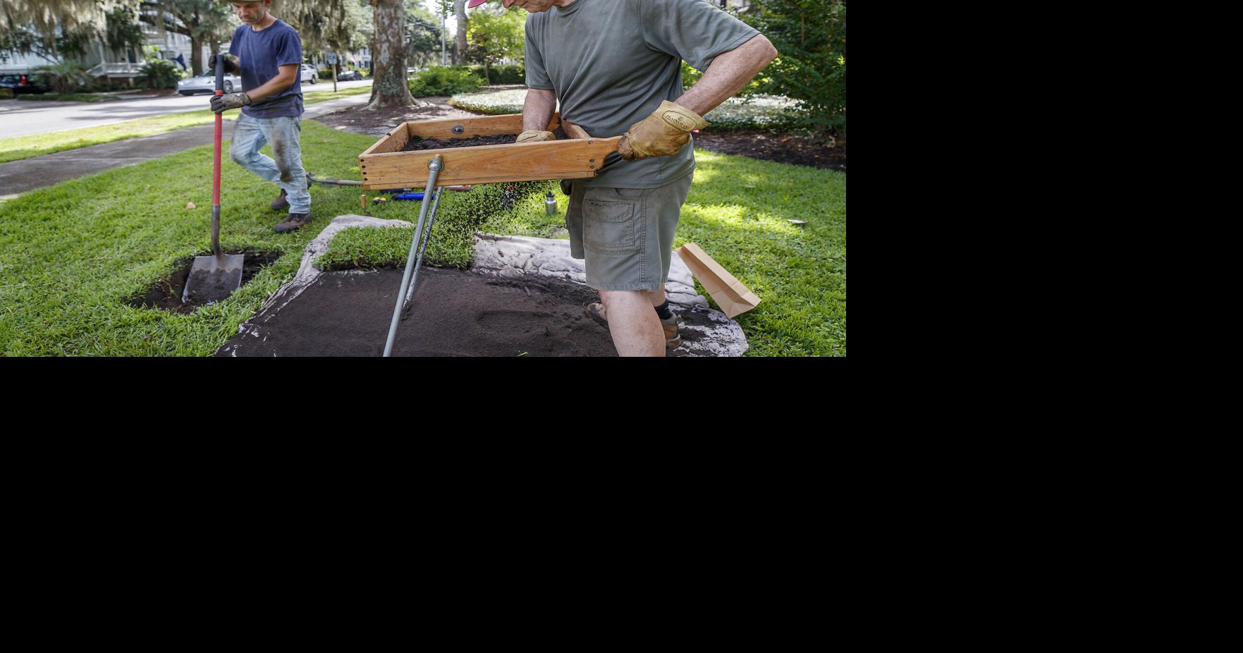 In an unusually public archaeological dig, Beaufort residents learn ...