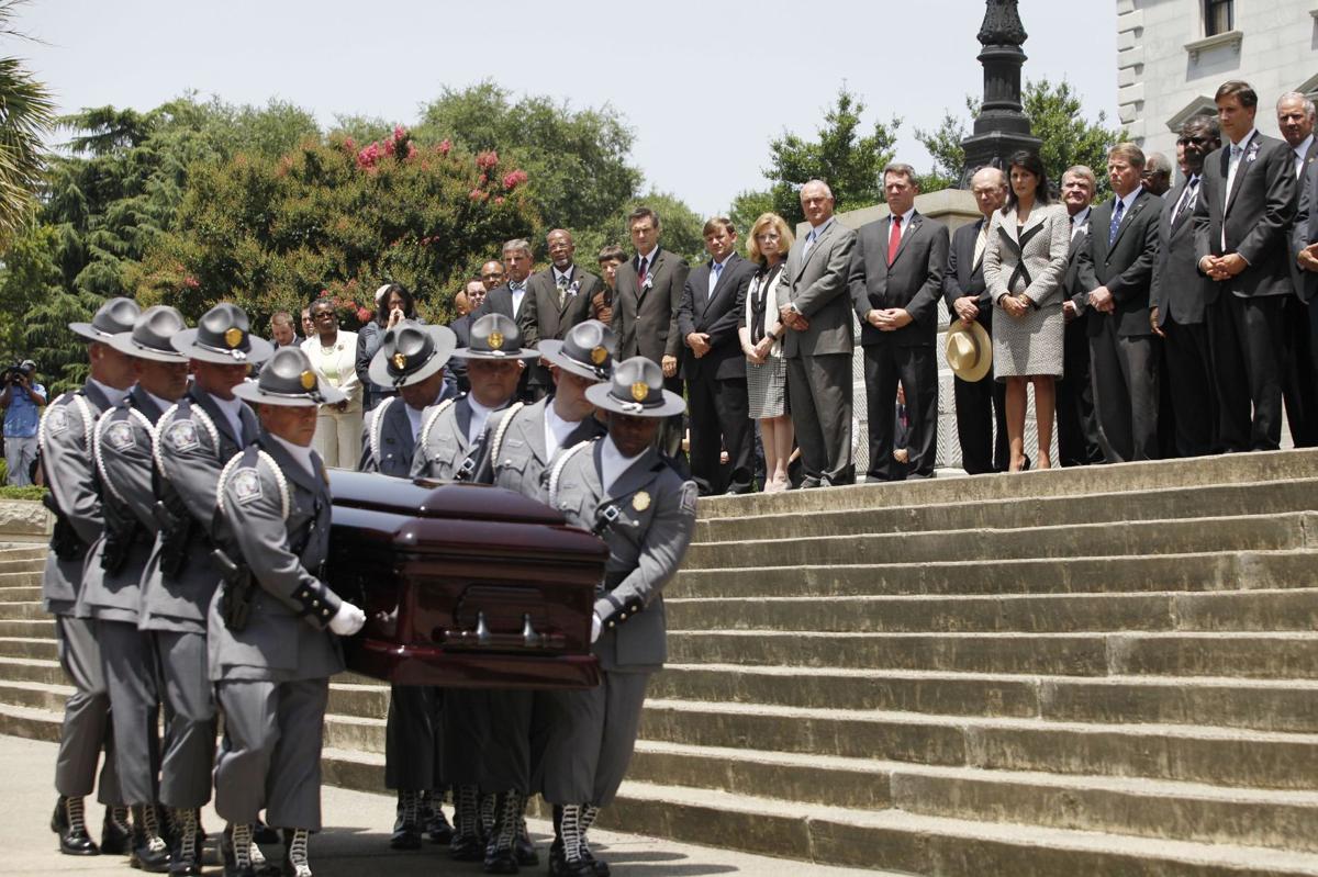 Pinckney lies in state in Columbia