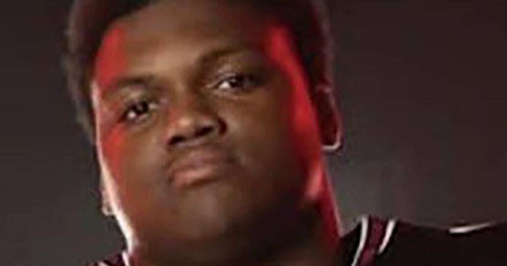 South Carolina beats out ACC schools for defensive tackle