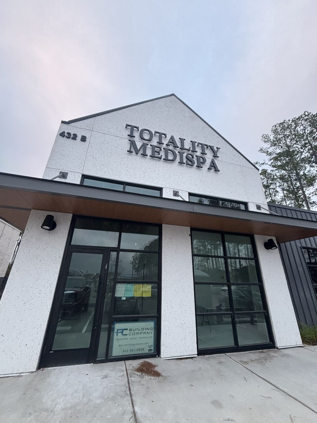 New Signs Installed for Totality Medispa