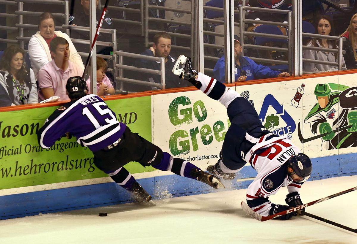 Stingrays win ECHL's East Division