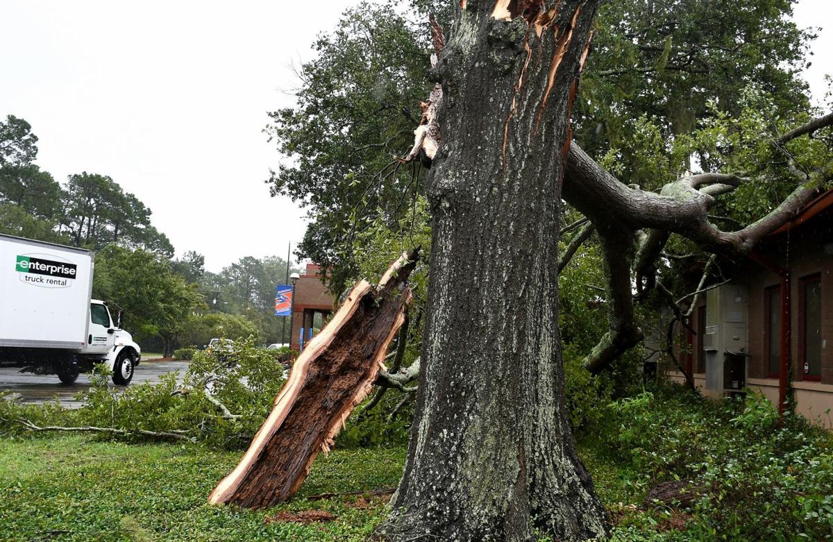 HurricaneDorian 024 (2000x1302).jpg