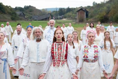 Pelle Midsommar Gif Ari Aster S Bright And Brutal Midsommar Proves Things Can Go Bump