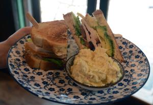 JoyfulCafe860.jpg