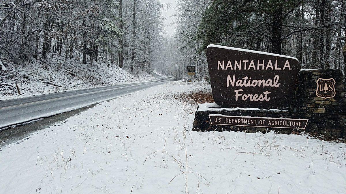 Snow Snarls Traffic And Closes Schools In Northern South Carolina