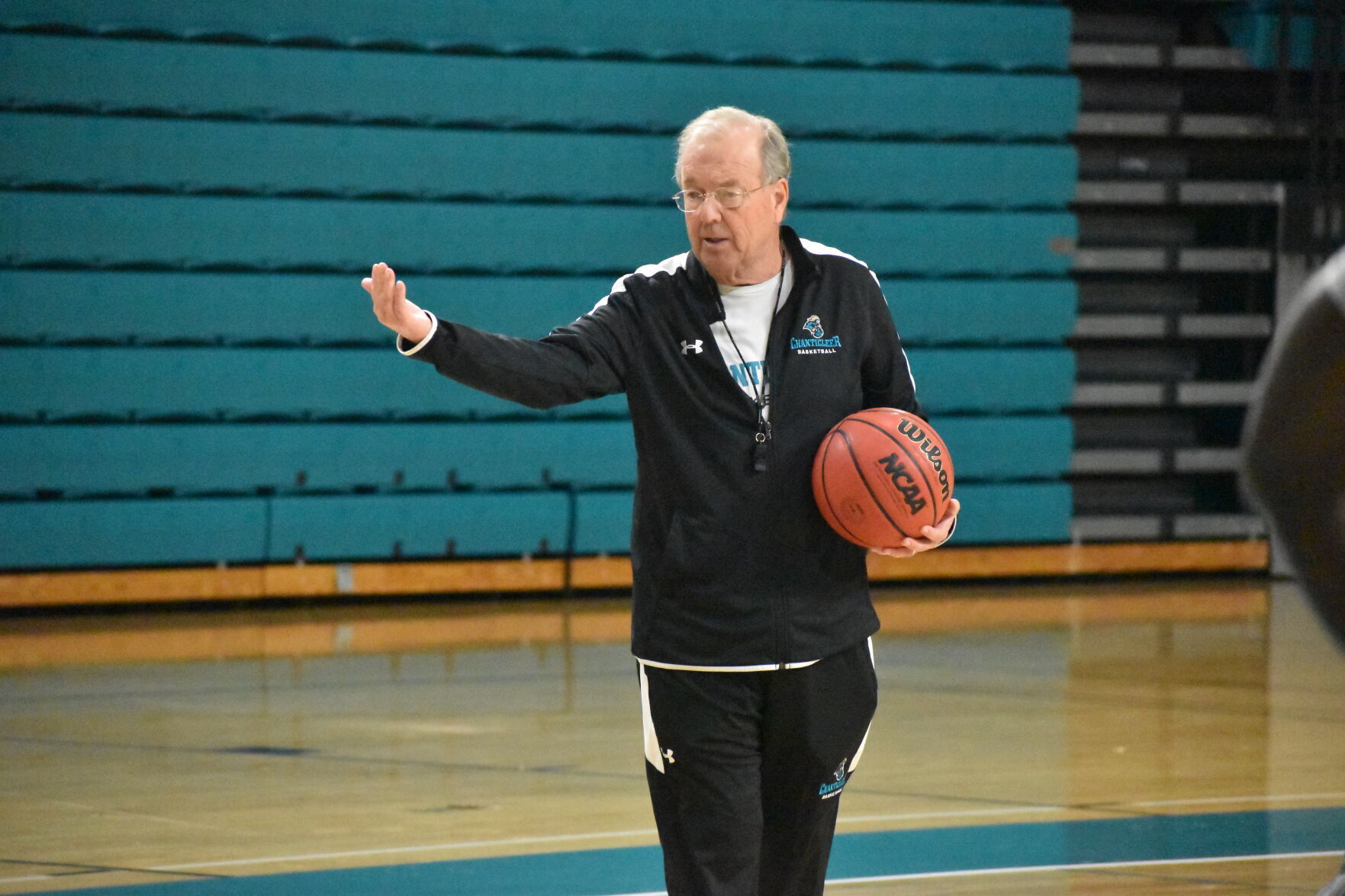 Coastal Carolina Basketball Coach: A Comprehensive Overview