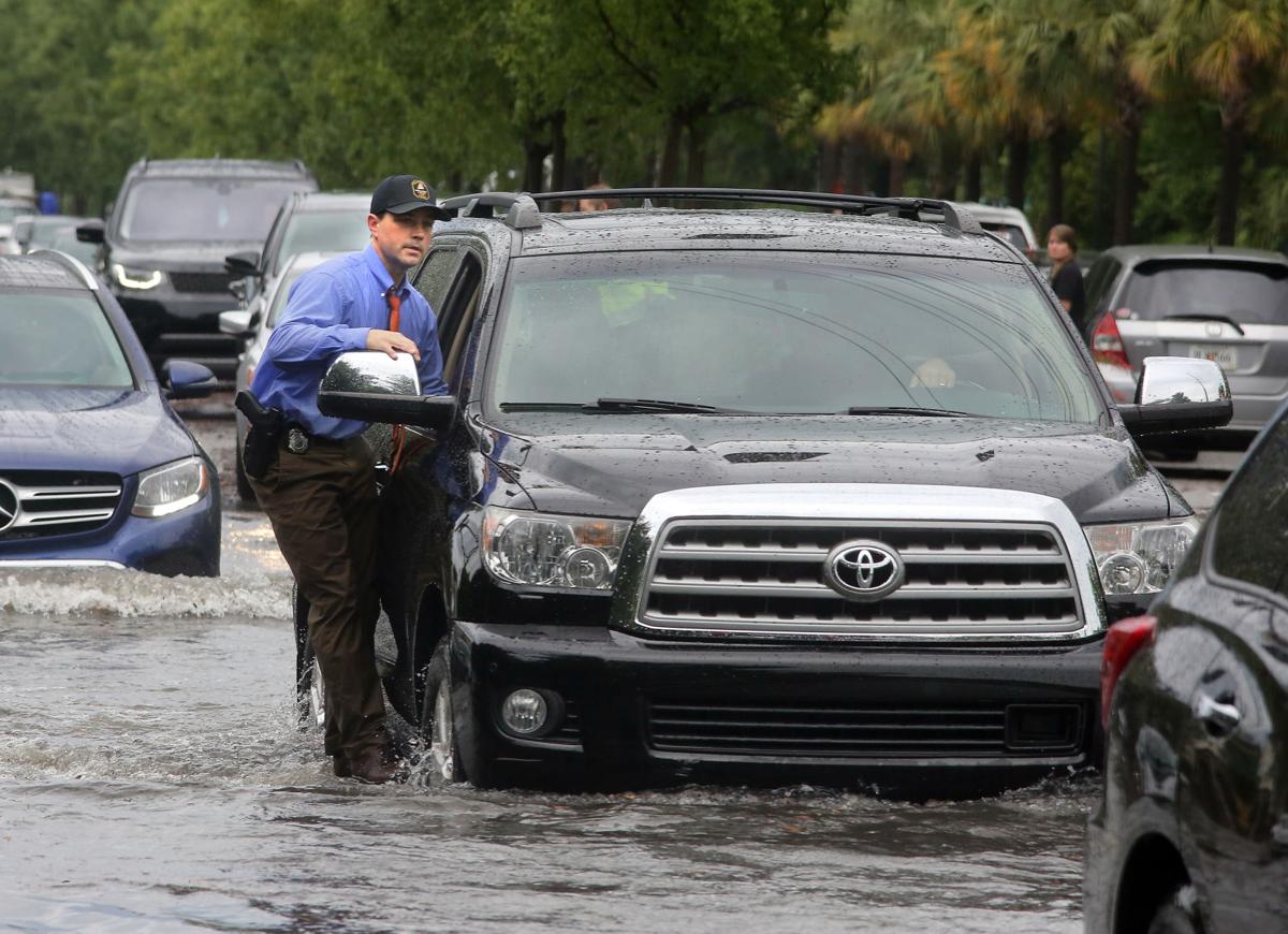 Photos Heavy Rains Bring Flooding Throughout Charleston Multimedia Postandcourier Com
