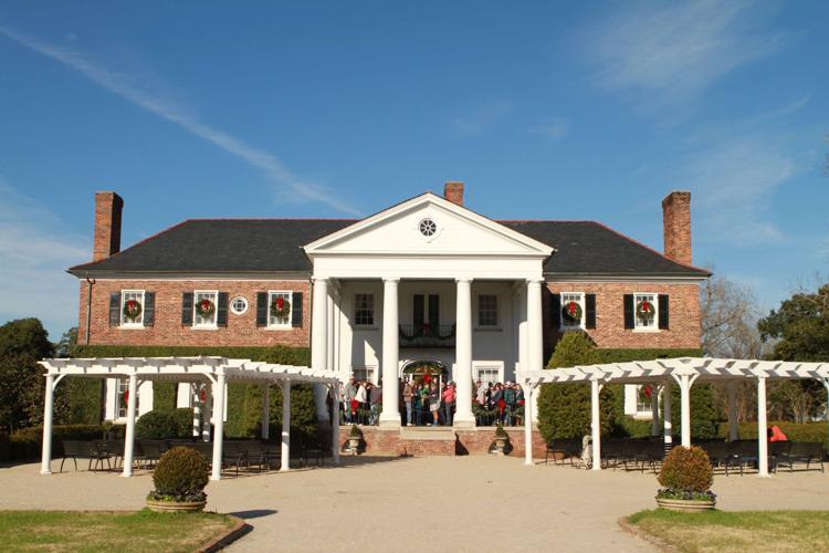 Boone Hall Christmas Charleston Scene