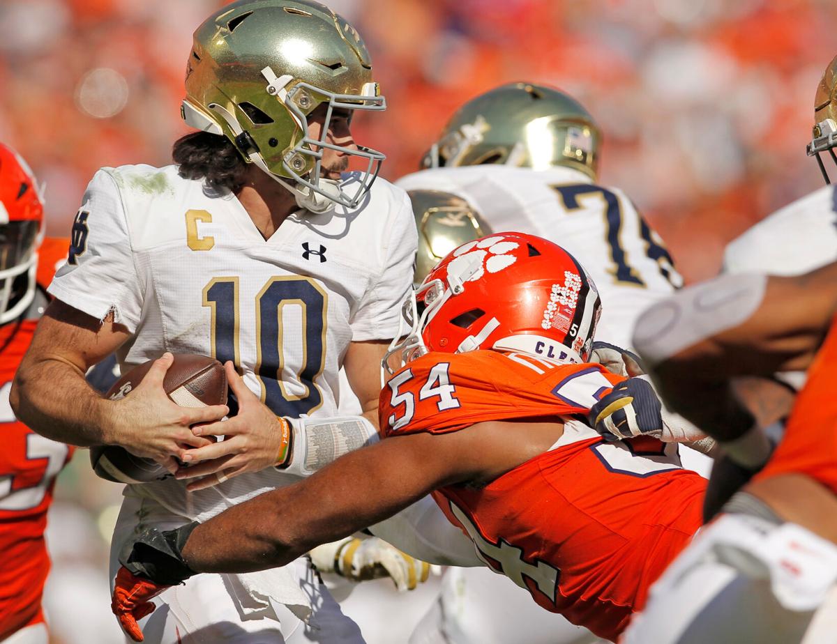 Jeremiah Trotter Jr. leads Clemson defense