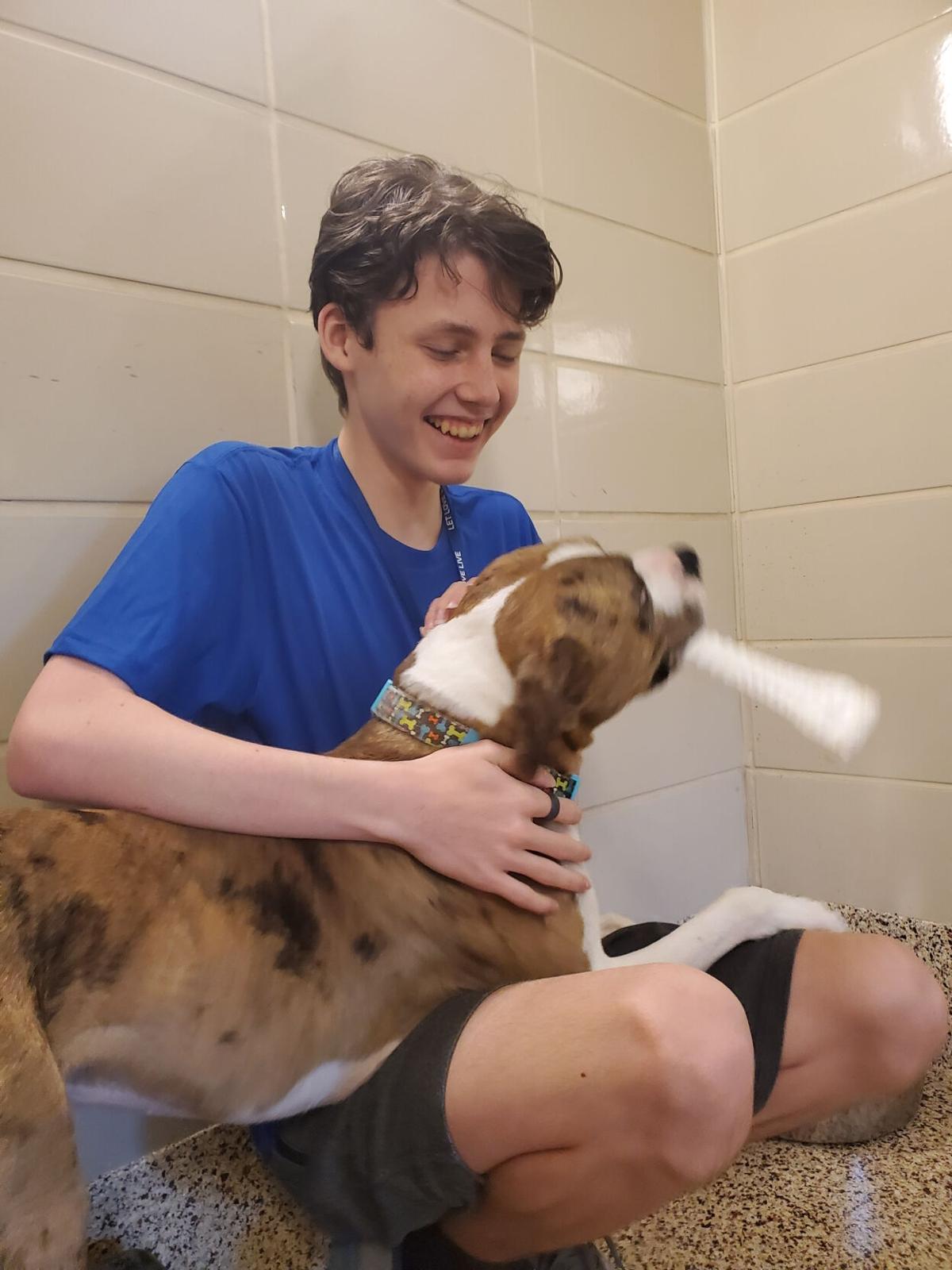 ANIMAL CONNECTION: Volunteer Spotlight: Linda and Collin Smith | Features | ANIMAL CONNECTION: Volunteer Spotlight: Linda and Collin Smith | Features |