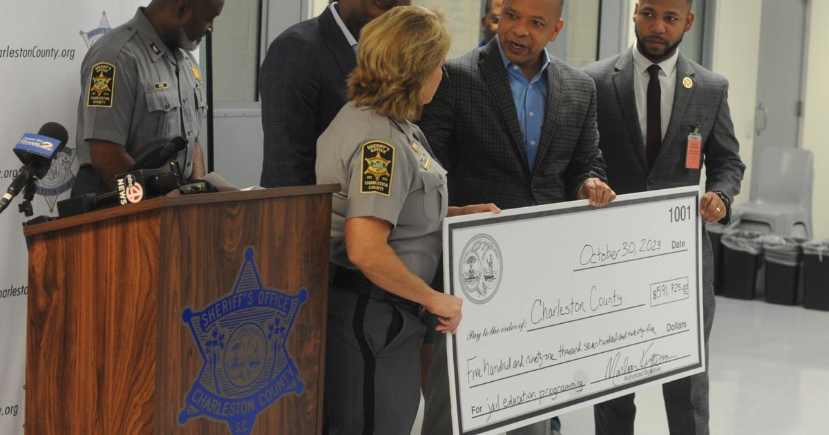 Charleston County jail inmates get help to earn degrees News
