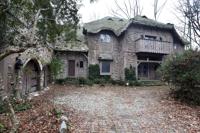 Hobbit House