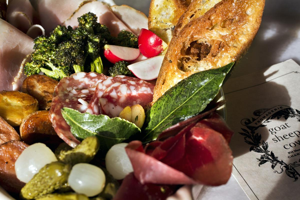 Hack The Holiday With This Ultimate Thanksgiving Takeout Menu Or Just Make Reservations Food Postandcourier Com