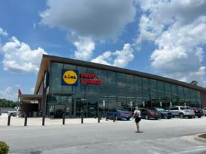 Former Florence supermarket to be transformed into $20.7M aquatic center