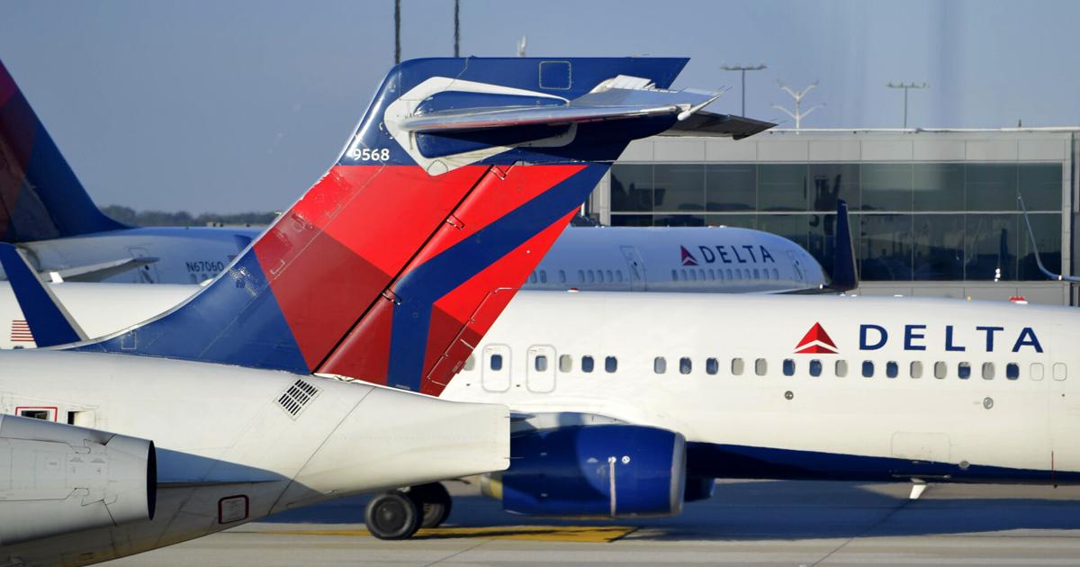 Charleston family sues Delta after airline employee stole iPad, took photos and obscene videos