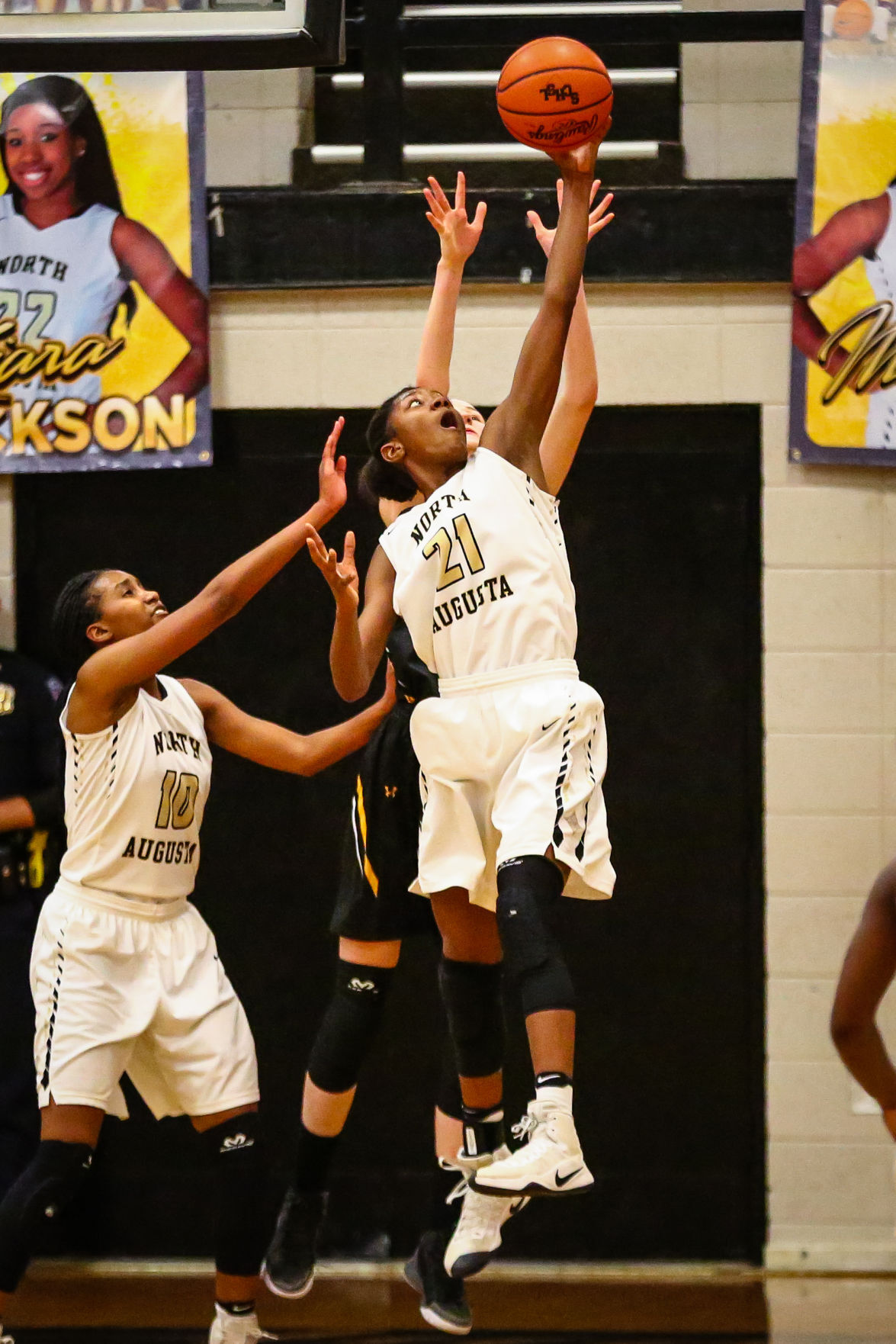 High School Basketball Playoffs | Photo Galleries | postandcourier.com