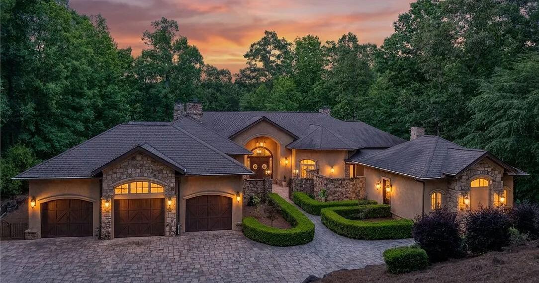 Five fireplaces, three ovens and a nearly $7M list price on Lake Keowee