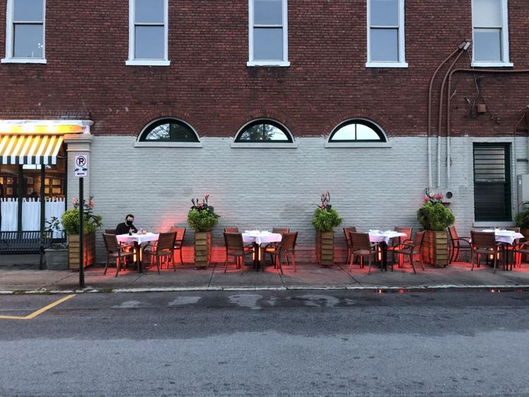 These Charleston area restaurants are equipped with patio heaters for