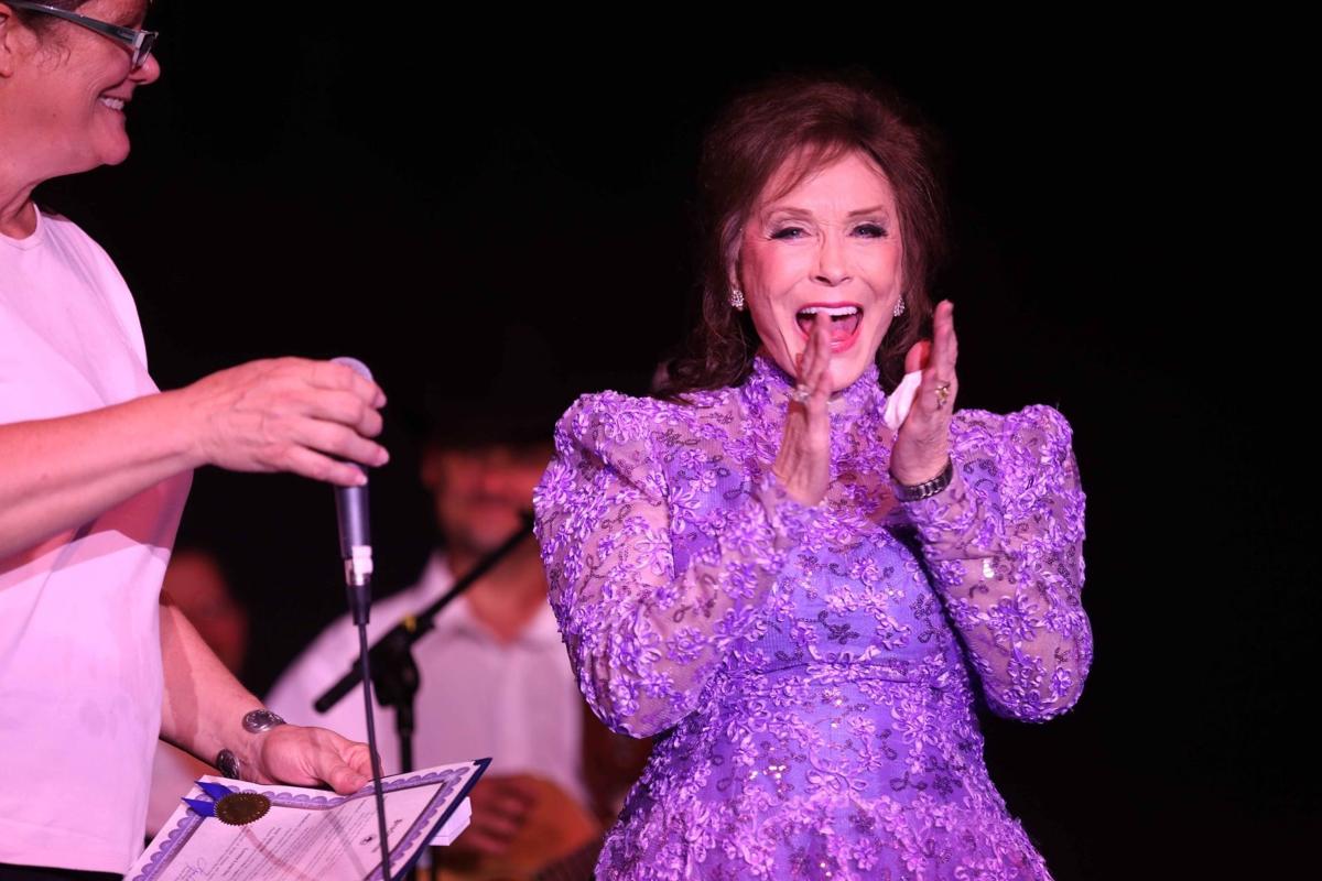 Loretta Lynn at Boone Hall