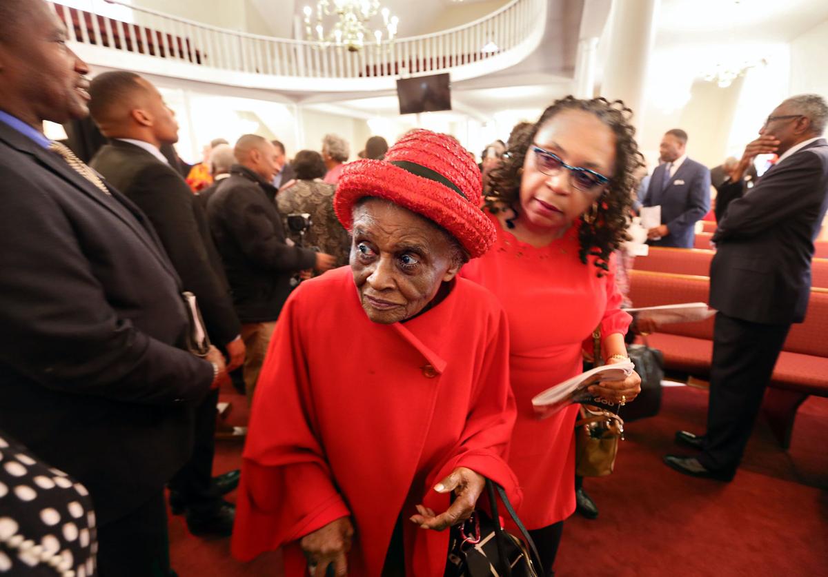 arlonial delaine bradford briggs vs elliott tour.jpg