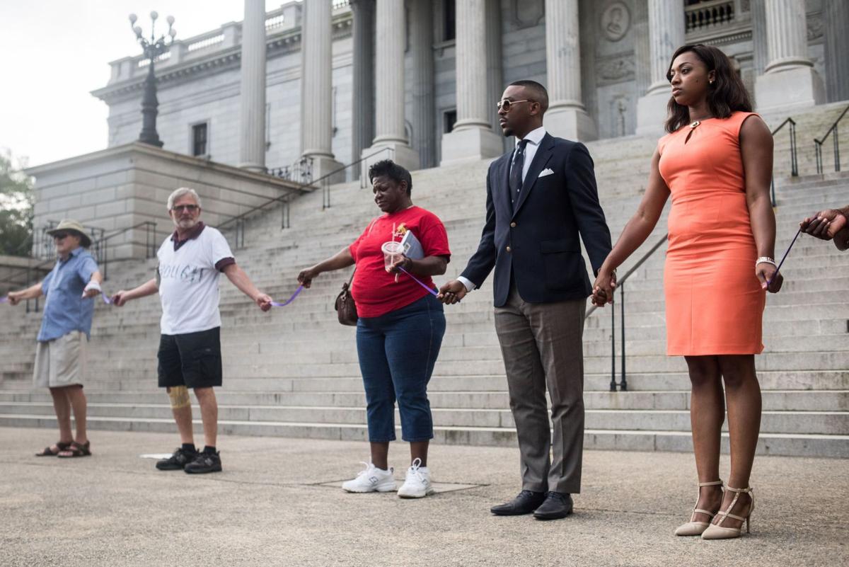Hands around the Statehouse