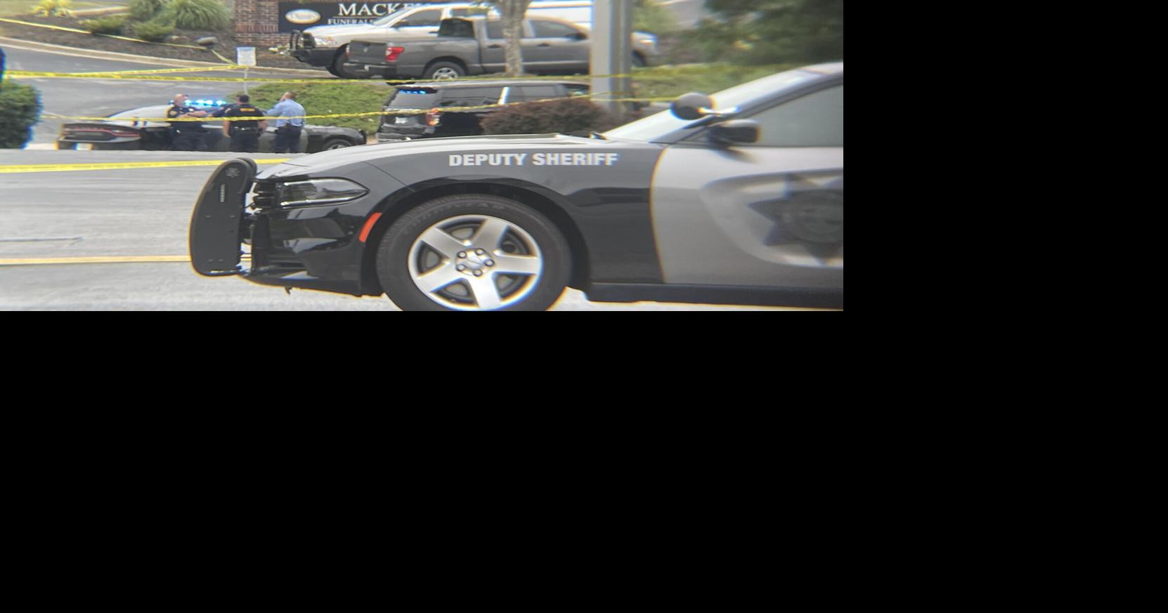 Greenville Co. deputies shoot man after K-9 stabbed