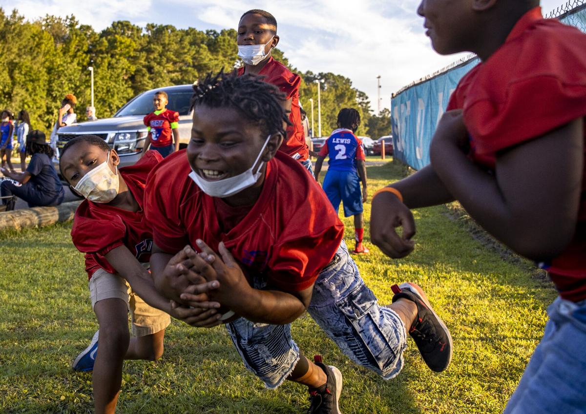 Fort Dorchester football GALLERY_1.jpg